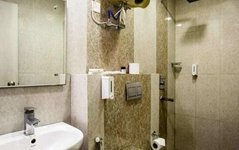 غرفة ديلوكس, Hyphen Business