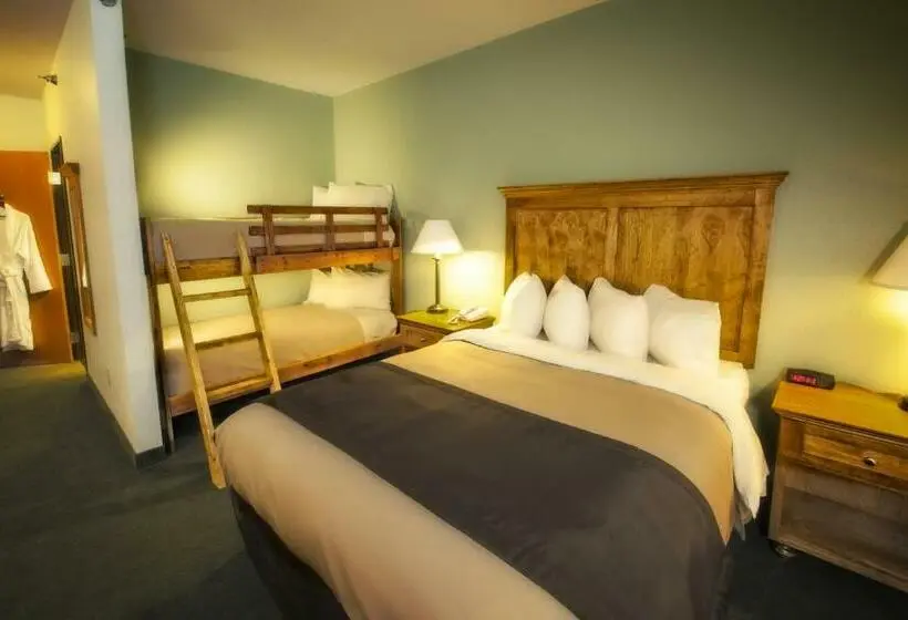 ファミリールーム, Junction Inn Suites & Conference Center
