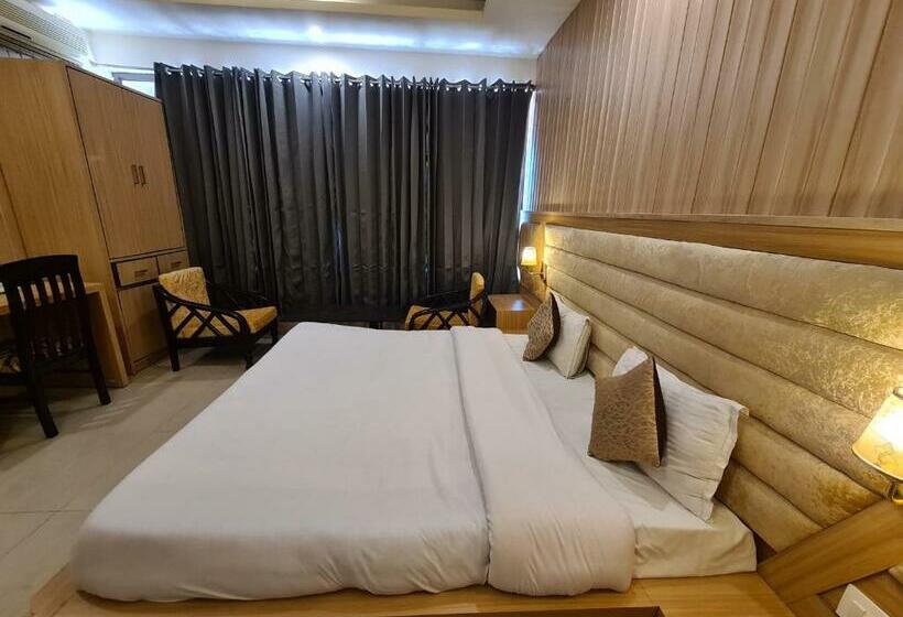 디럭스 룸, Rajpur Heights