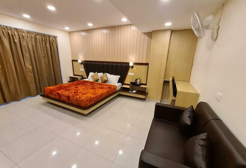 디럭스 룸, Rajpur Heights