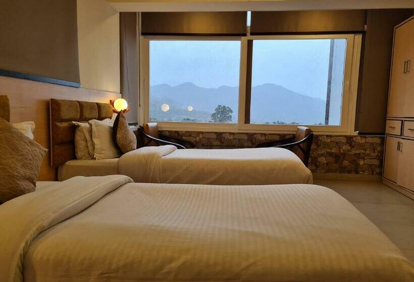 디럭스 룸, Rajpur Heights