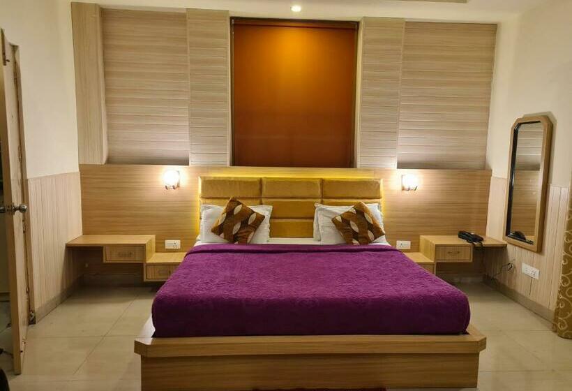 디럭스 룸, Rajpur Heights