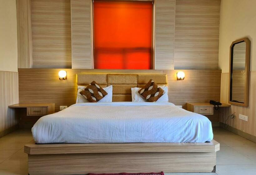 디럭스 룸, Rajpur Heights