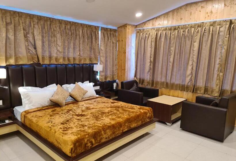 패밀리 스위트, Rajpur Heights