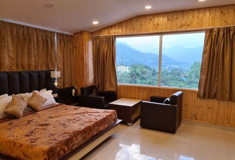 패밀리 스위트, Rajpur Heights