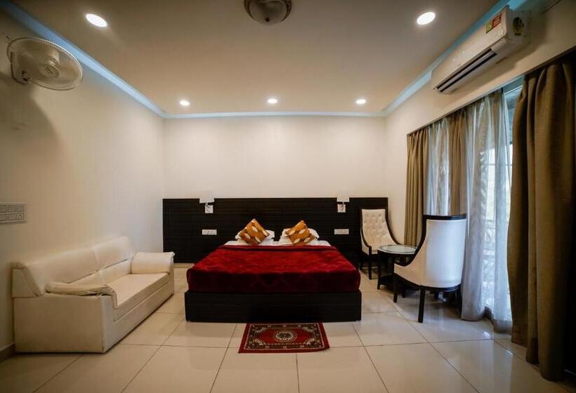 스탠다드 룸 킹사이즈 침대, Rajpur Heights