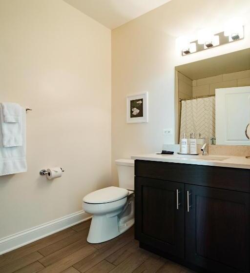 جناح غرفتين نوم, The Guesthouse