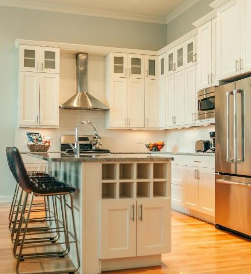 جناح 3 غرف نوم, The Guesthouse