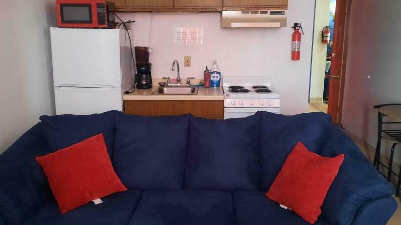 شقة غرفة نوم واحدة بالطابق الأرضى, Model Towne Inn