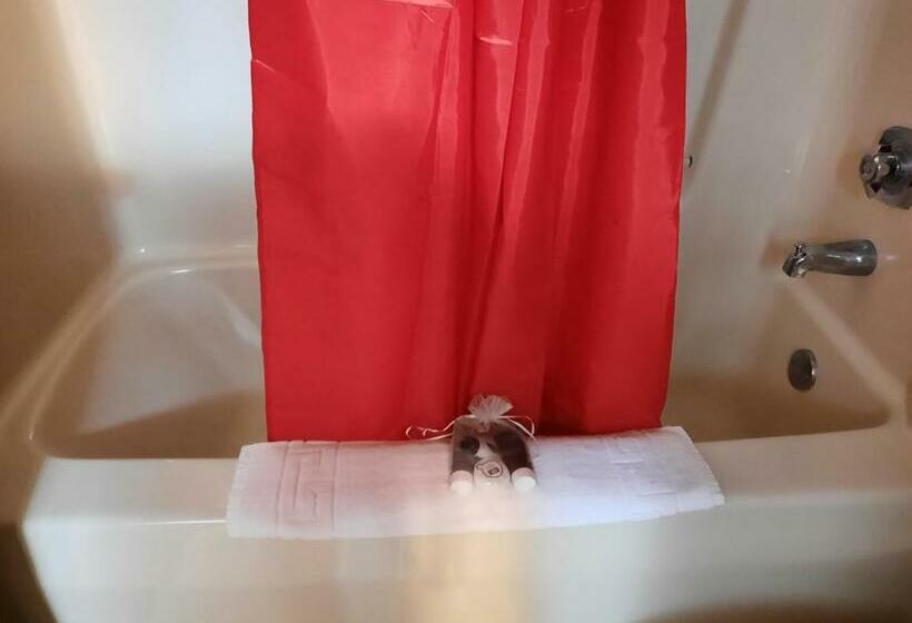 غرفة إقتصادية, Model Towne Inn