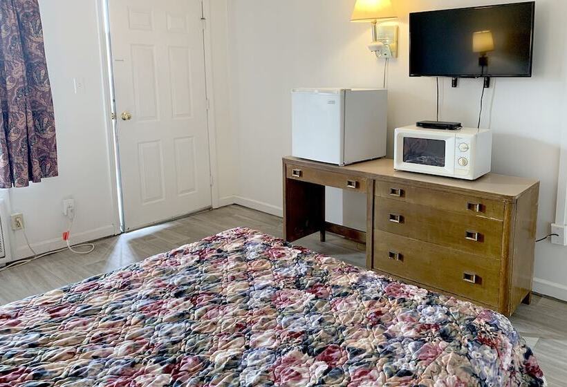 غرفه قياسيه سريرين مزدوجين, Four Keys Inn