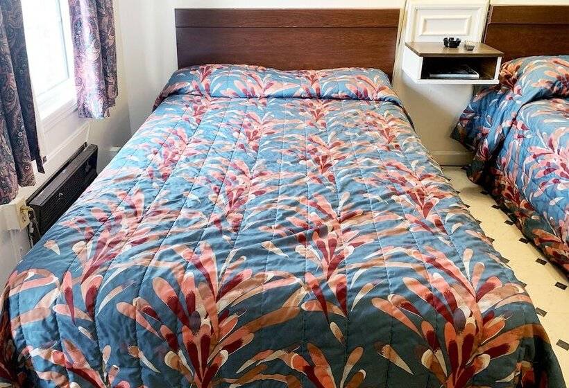 غرفه قياسيه سريرين مزدوجين, Four Keys Inn