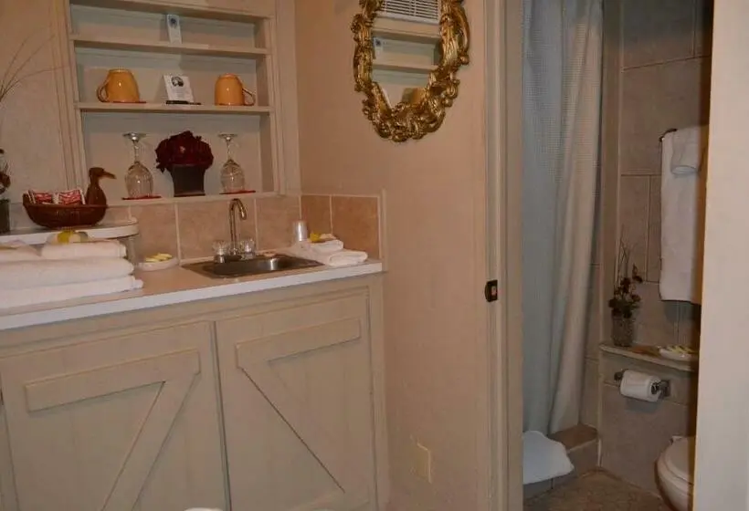 اتاق کلاسیک چهارنفره, Sheldon Street Lodge