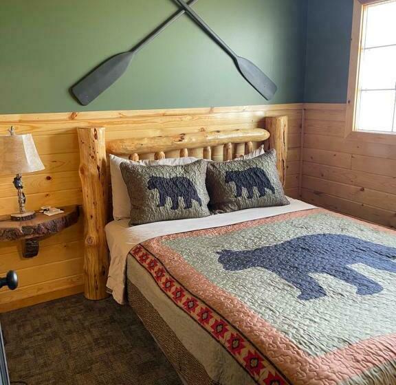 חדר דלוקס, The Fishing Bear Lodge