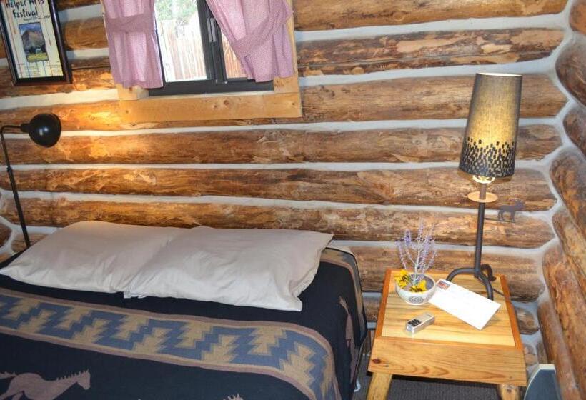 غرفة قياسية حمام مشترك, Escalante Outfitters