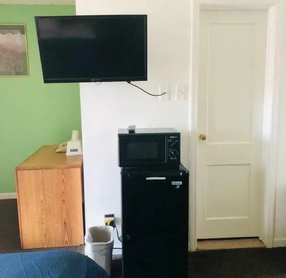 اتاق استاندارد با تخت بزرگ, Woodridge Motel