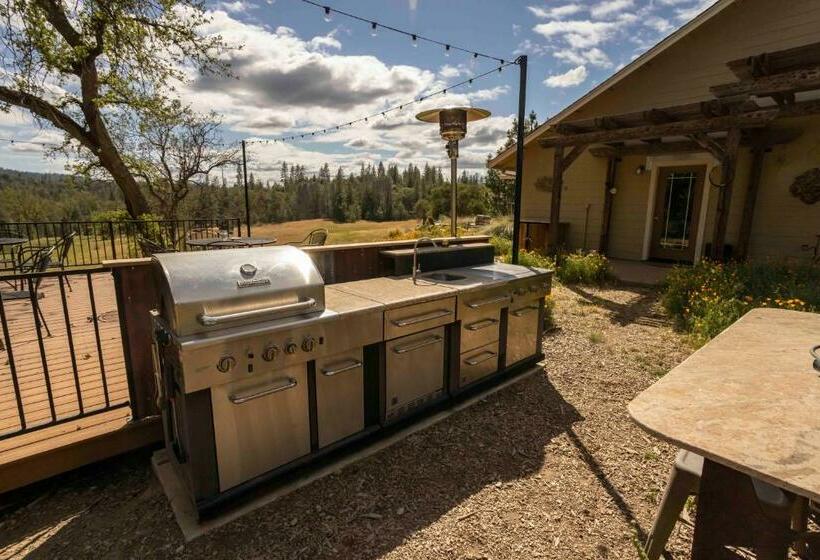 침실 3개 주택, Red Tail Ranch