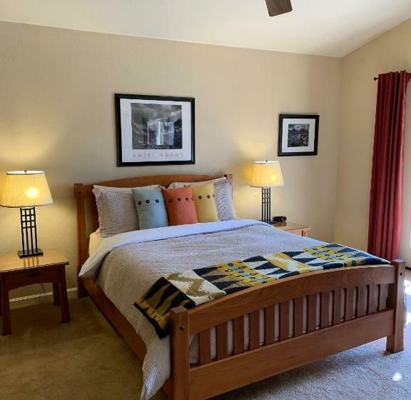 침실 3개 주택, Red Tail Ranch