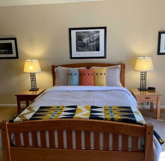 침실 3개 주택, Red Tail Ranch