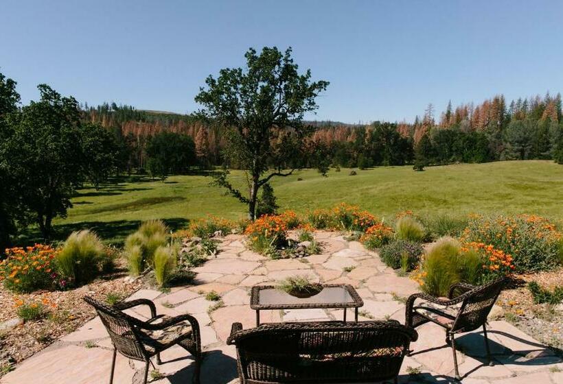 침실 3개 주택, Red Tail Ranch