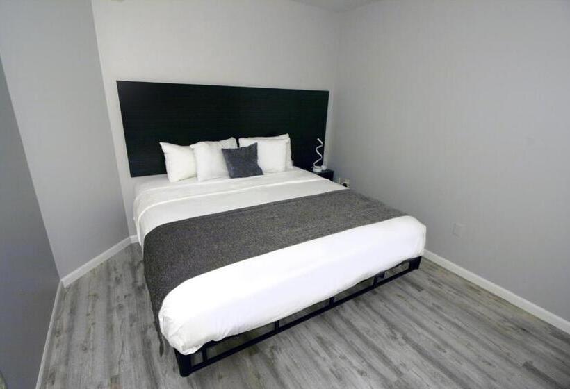 带大床的套房, Bolero Resort