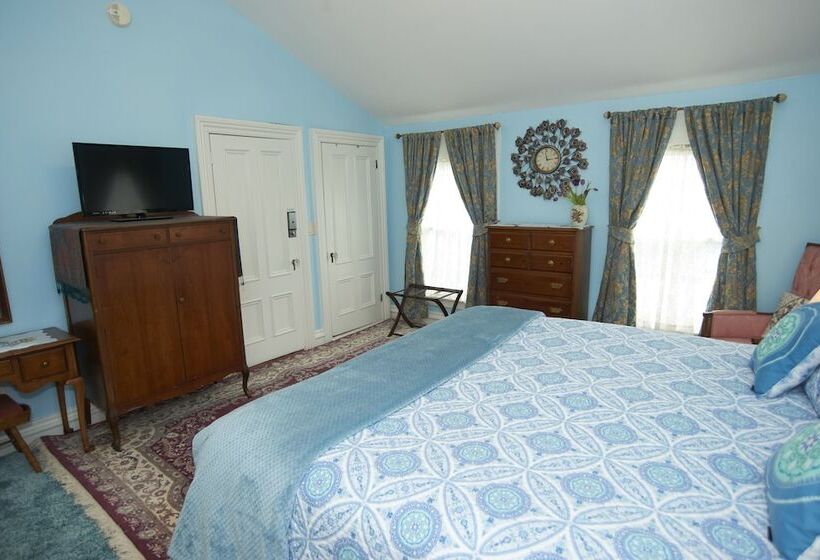 جناح سرير كينج, Center Harbor Sutton House B & B