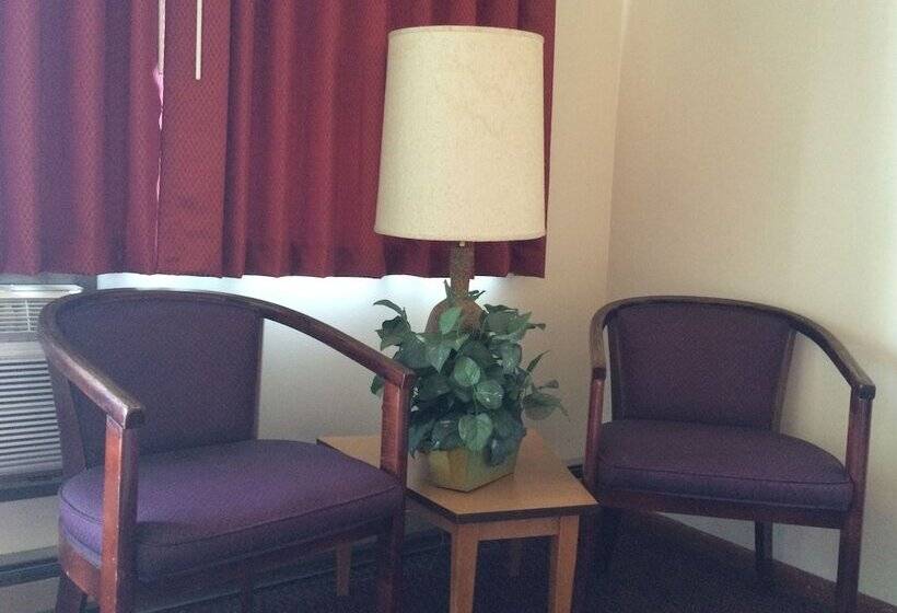 Номер Стандарт 2 Двуспальные Кровати, Greenway Motel