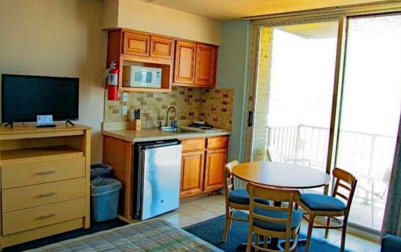 סוויטת 2 חדרי שינה, Acropolis Oceanfront Resort