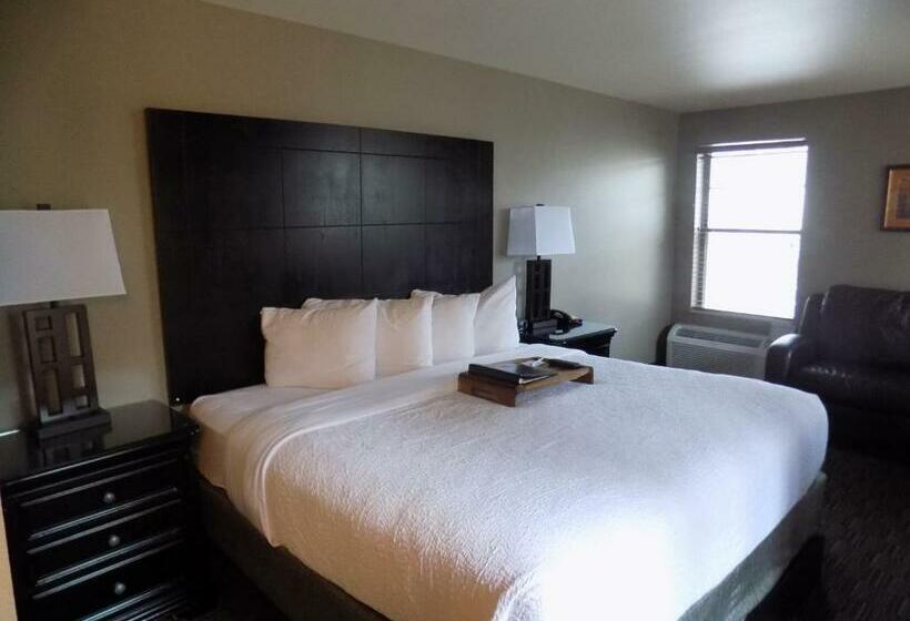 Deluxe Suite King Bed, Breck Inn