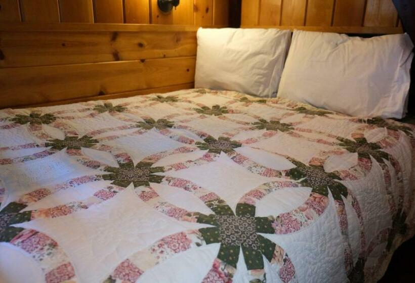 سوئیت 2 خوابه, Lake Front Cabins