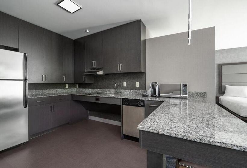 带大床的标准工作室, Residence Inn By Marriott Orangeburg