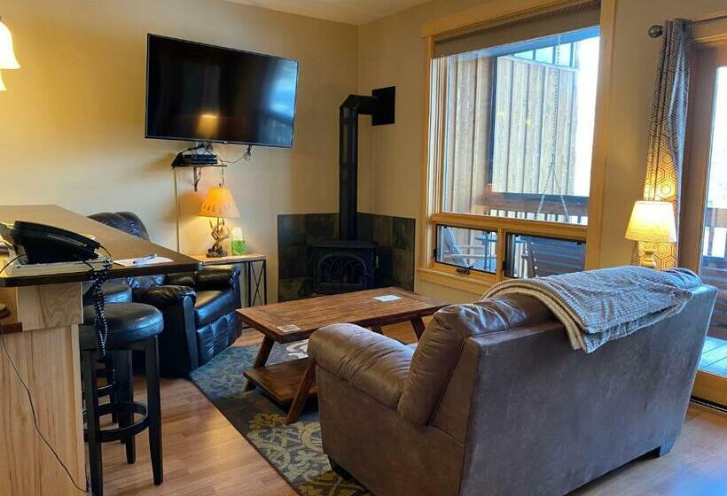 带大床的套房, Twisp River Suites