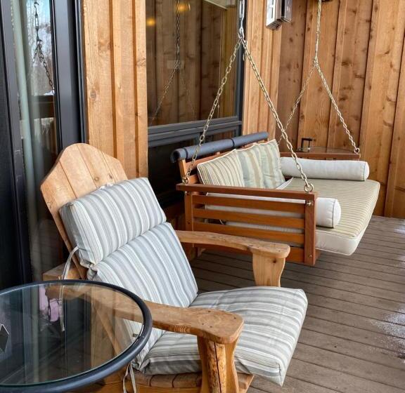 套房, Twisp River Suites