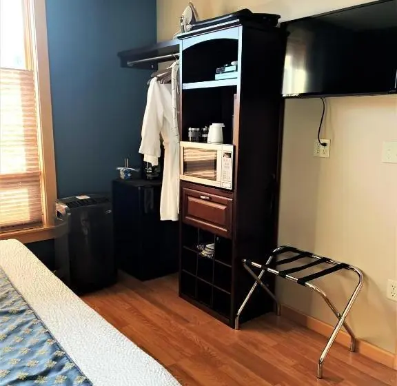 キングサイズベッドのスタンダードルーム, Twisp River Suites