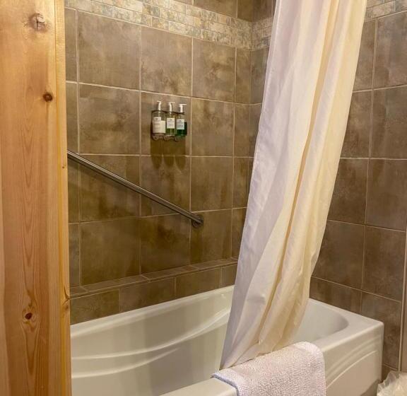 标准间, Twisp River Suites