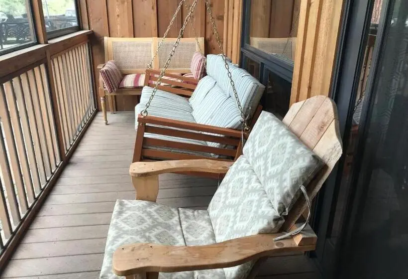 リバービュースイート, Twisp River Suites