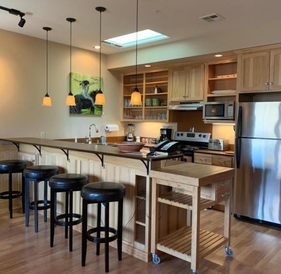 套房, Twisp River Suites