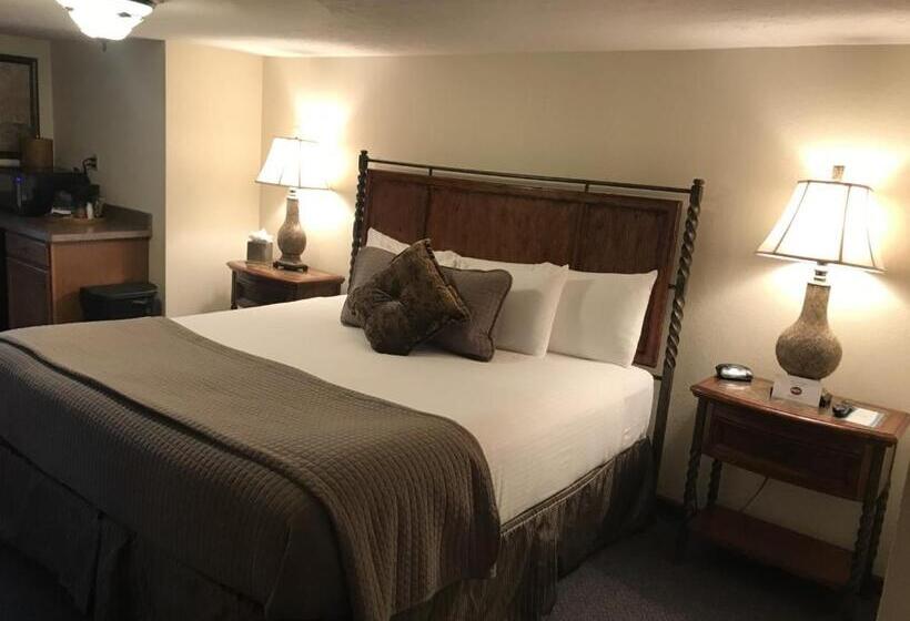 Suite King Size Bed, Woodfield Manor   A Sundance Vacations Property