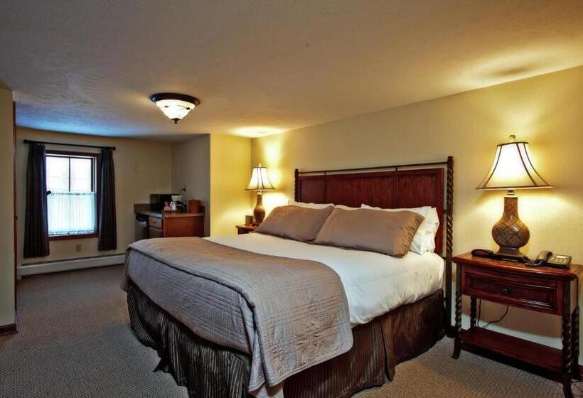 Suite King Size Bed, Woodfield Manor   A Sundance Vacations Property