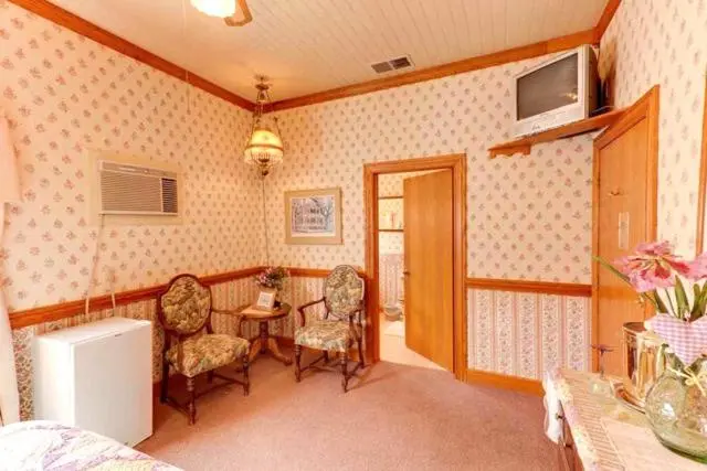 اتاق استاندارد, Mariposa Hotel Inn