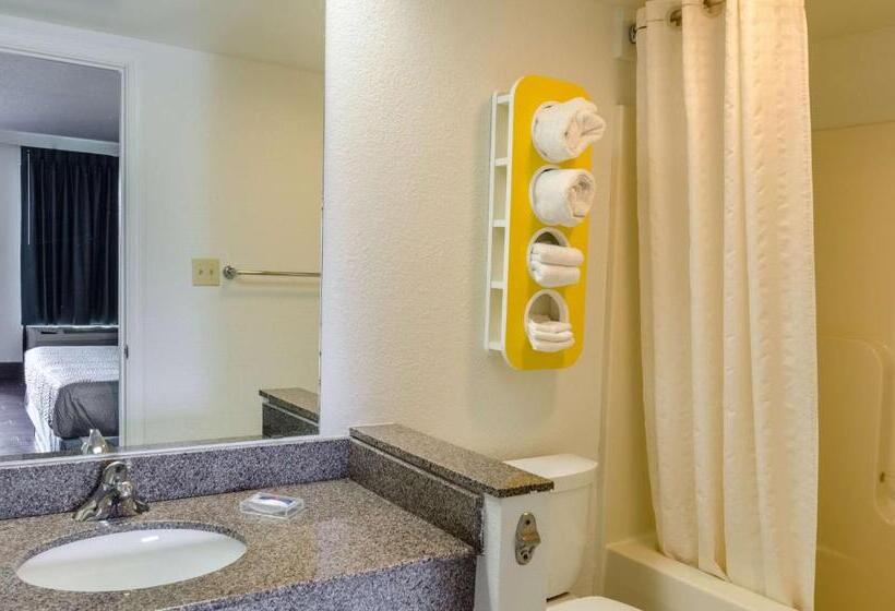 Стандартный Номер Кровать Кинг, Motel 6 Lexington, Va