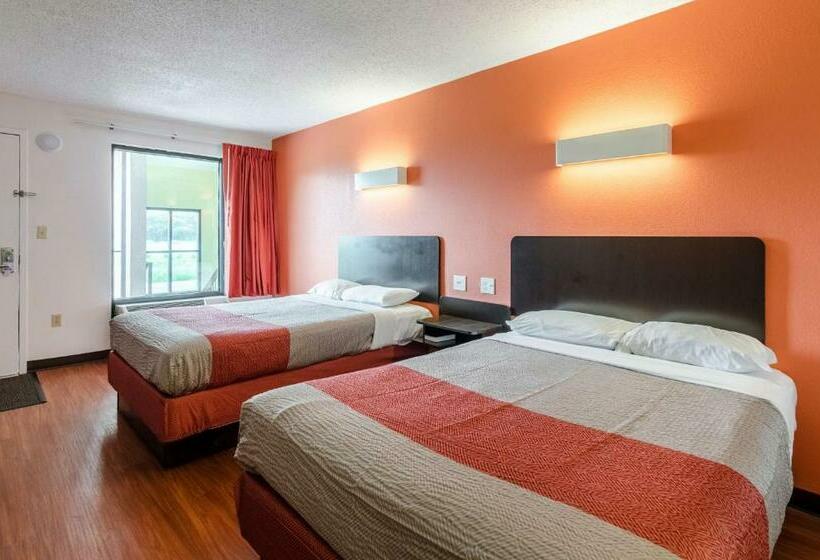 Четырехместный Номер Стандарт, Motel 6 Lexington, Va