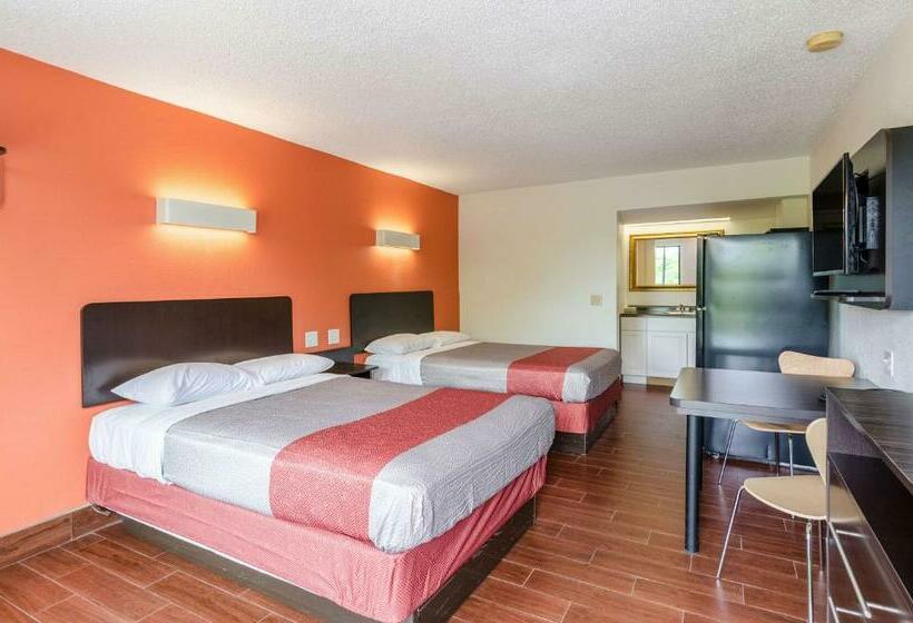 Четырехместный Номер Стандарт, Motel 6 Lexington, Va