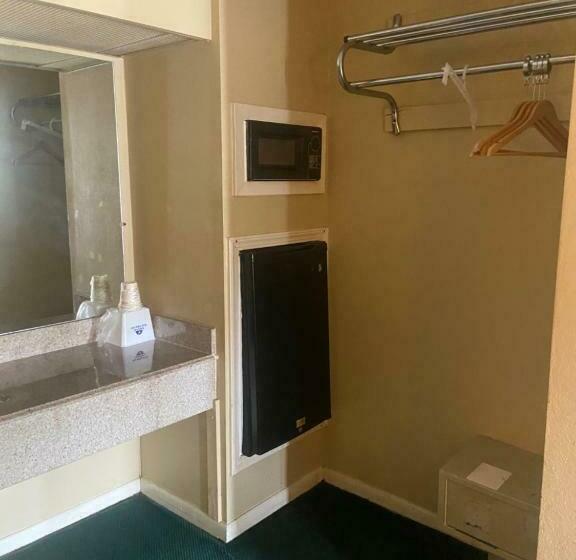 غرفة قياسية سرير كينج, Americas Best Value Inn