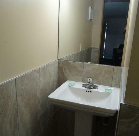 Номер Стандарт 2 Двуспальные Кровати, Budget Inn Columbus