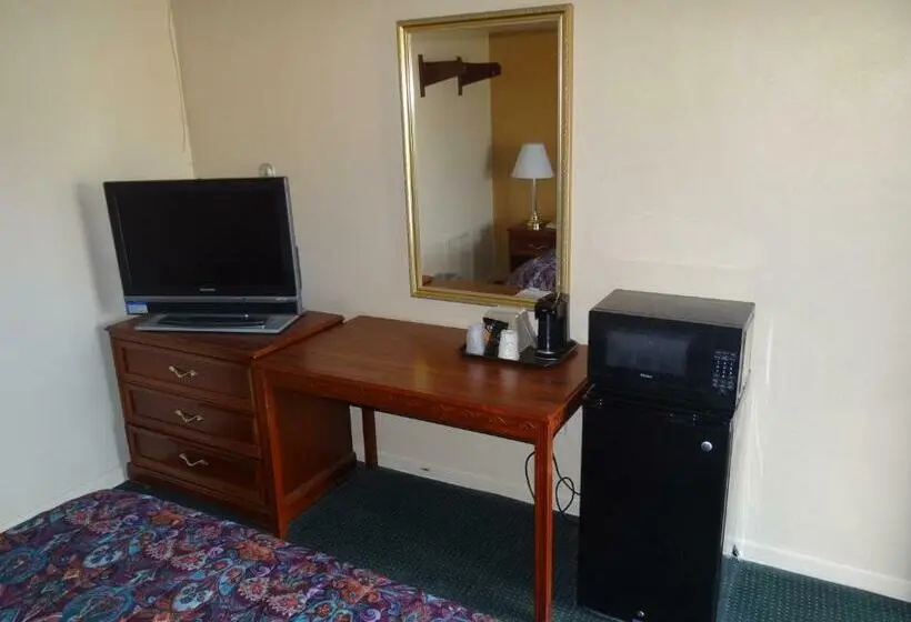 キングサイズベッドのスタンダードルーム, Budget Inn Columbus