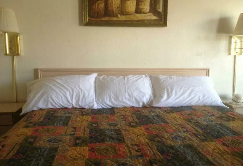 キングサイズベッドのスタンダードルーム, Economy Inn Alamogordo
