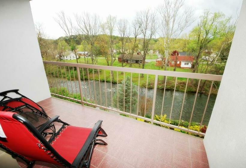 バルコニー付きスタンダードルーム, Rivergate Mountain Lodge