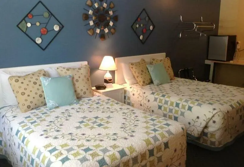 ２ダブルベッドのスタンダードルーム, Schooner Bay Motor Inn