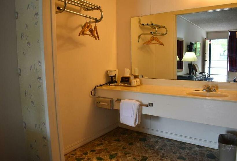 اتاق استاندارد, Thurman S Lodge